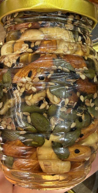 عسل جبلي اصلي مع المكسرات والبذور وزنها 250 غرام
